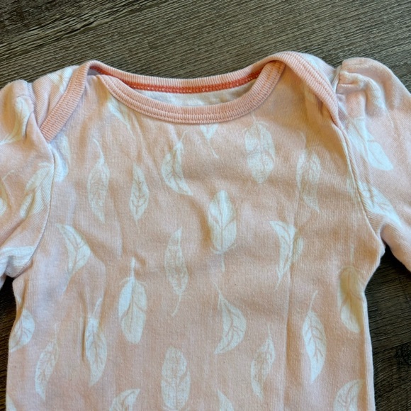 6-9 month long sleeve onesie lot - Picture 13 of 14